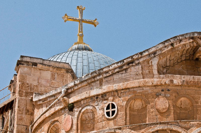 20100410_121735 D300.jpg - View of the dome and cross of the Church of the Holy Sepulchre from the roof of St Helena's Chapel